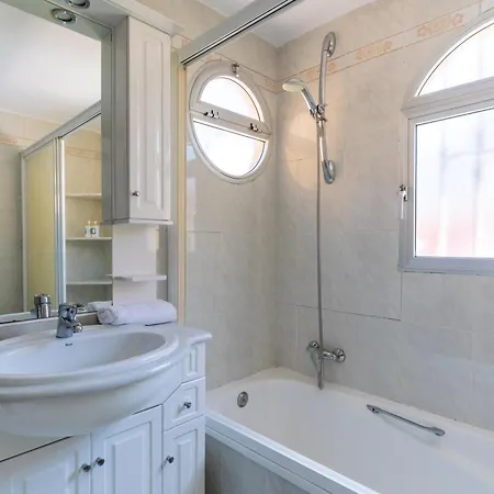 Cathedral Penthouse- Big Private Terrace- Parking Apartamento