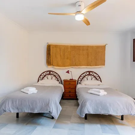 Cathedral Penthouse- Big Private Terrace- Parking * 세비야